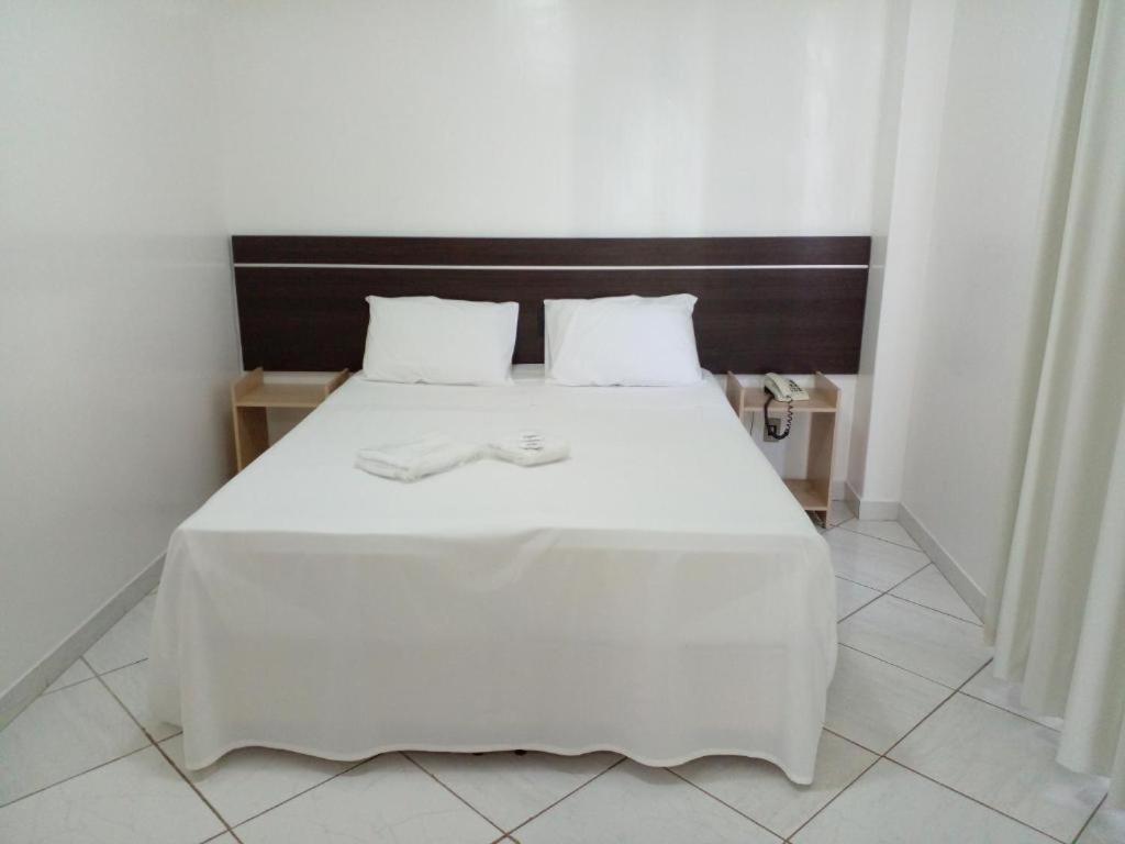 Hotel Minas Brasil Montes Claros Exterior foto